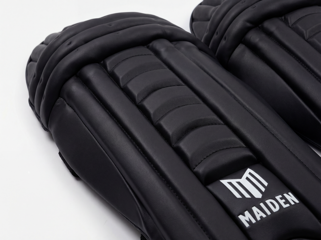 Girl's Cricket Batting Pads - Black