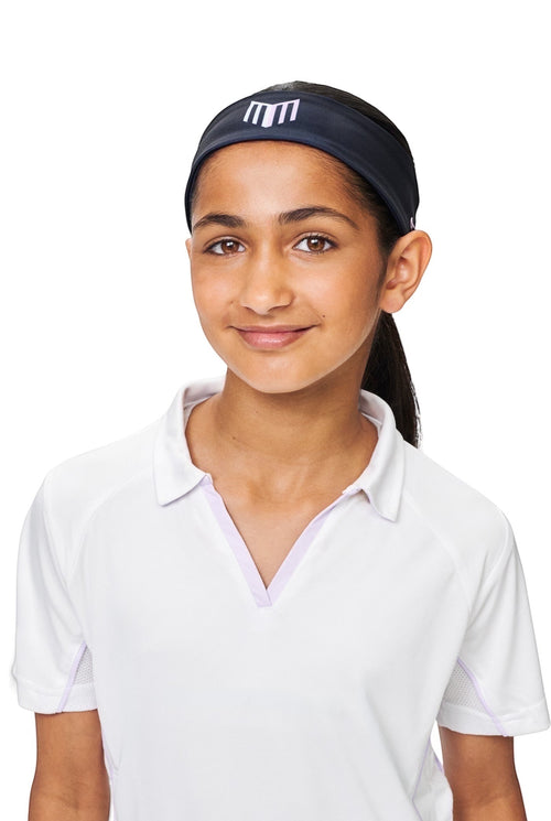 Maiden Cricket Bouncer Headband in black worn by a young female cricketer, featuring a ponytail opening.