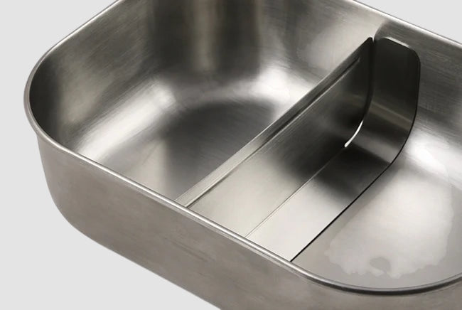Maiden Cricket stainless steel lunch box with a removable internal divider for food separation